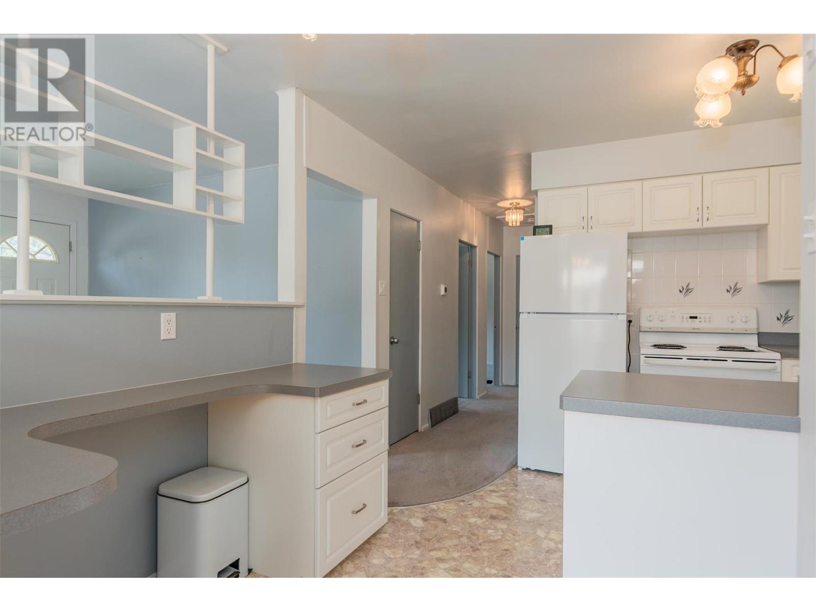 3357 Highway Drive, Trail, British Columbia  V1R 2T6 - Photo 7 - 10354494