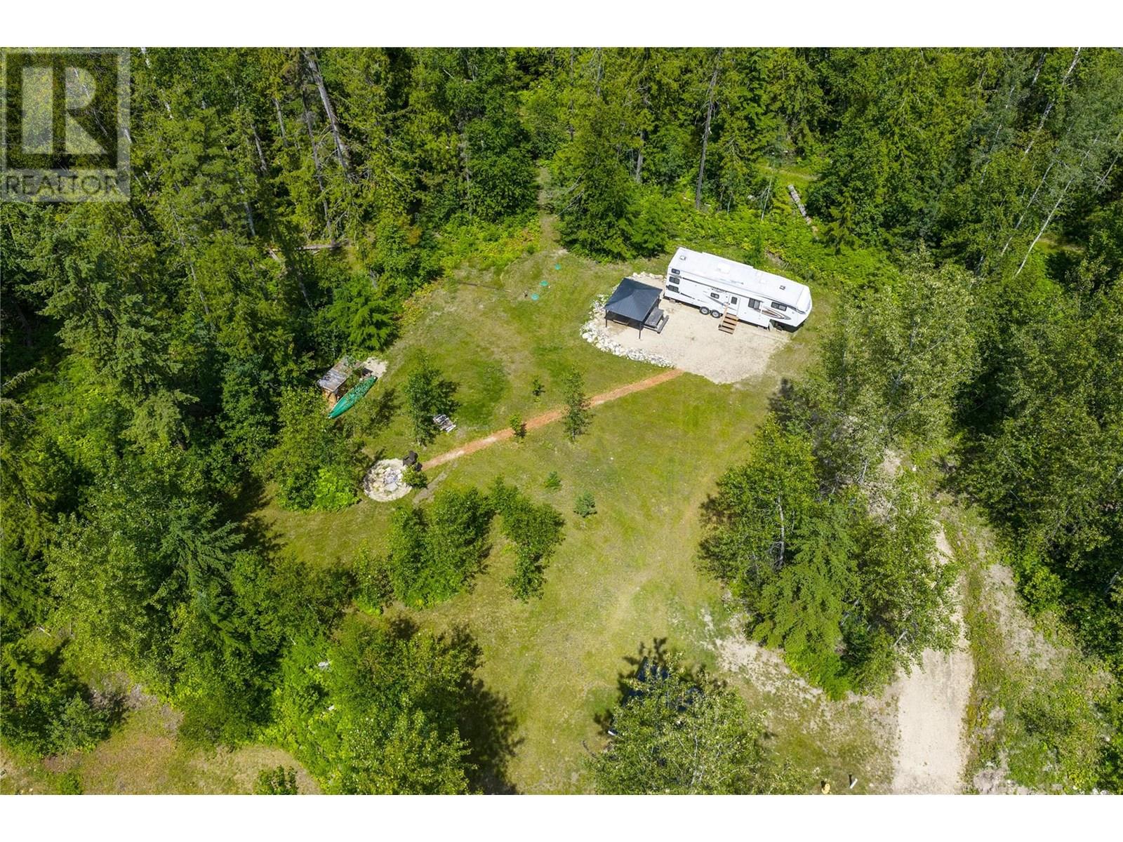 370 Lilac Link Street, Galena Bay, British Columbia  V0G 1R0 - Photo 12 - 10354075