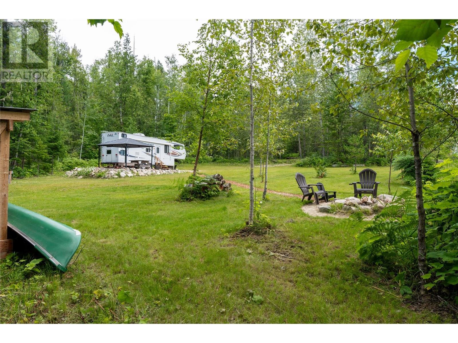370 Lilac Link Street, Galena Bay, British Columbia  V0G 1R0 - Photo 15 - 10354075