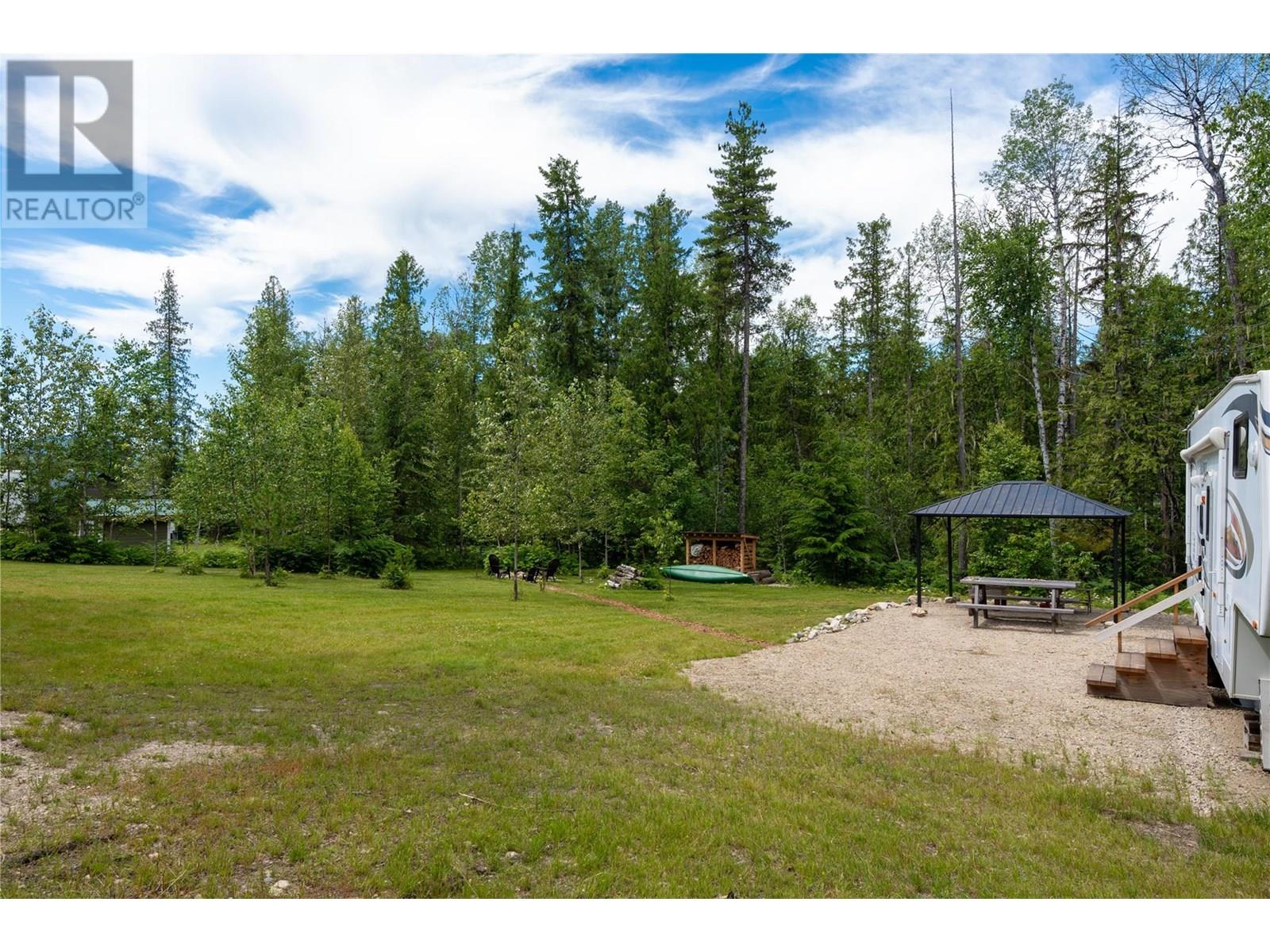 370 Lilac Link Street, Galena Bay, British Columbia  V0G 1R0 - Photo 17 - 10354075