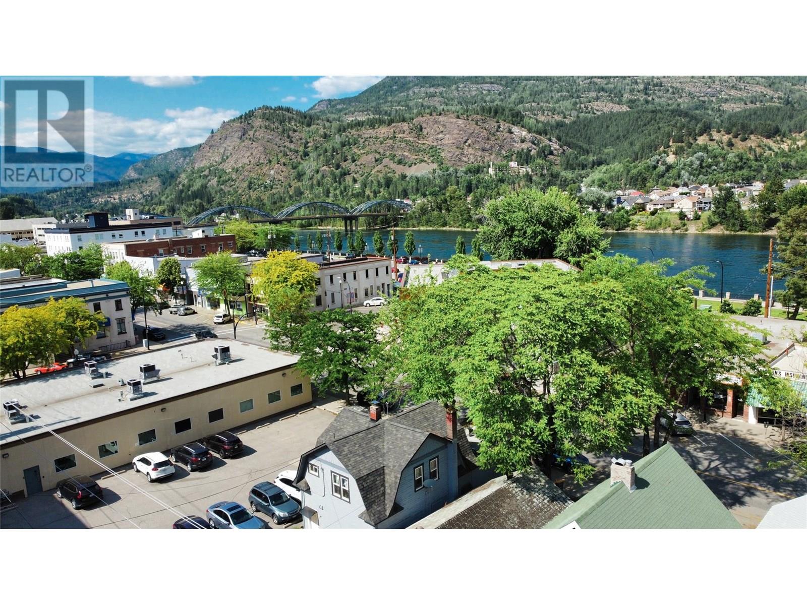 1560 Bay Avenue, Trail, British Columbia  V1R 4B3 - Photo 4 - 10354121