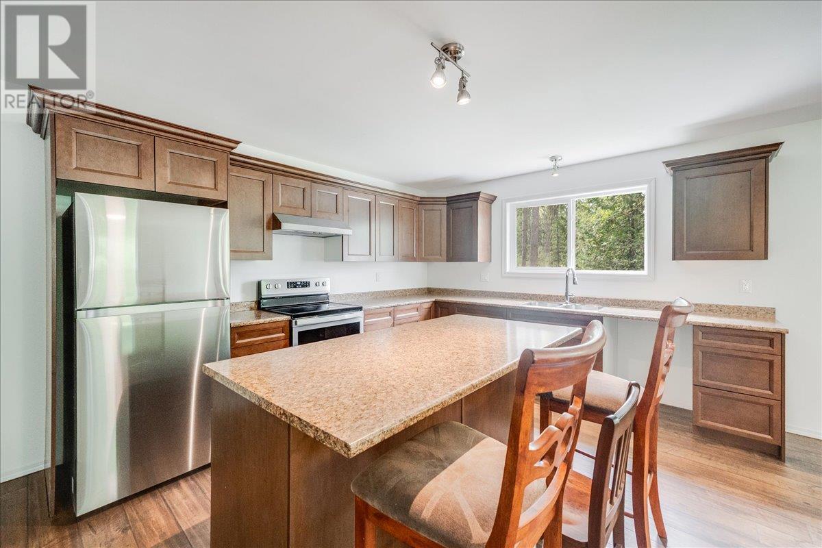 116 Liness Road, Salmo, British Columbia  V0G 1Z0 - Photo 6 - 10354881