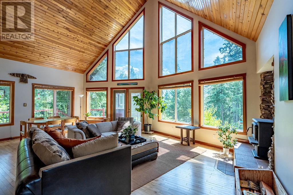 6105 Pine Ridge Road, Kaslo, British Columbia  V0G 1M0 - Photo 10 - 10354572