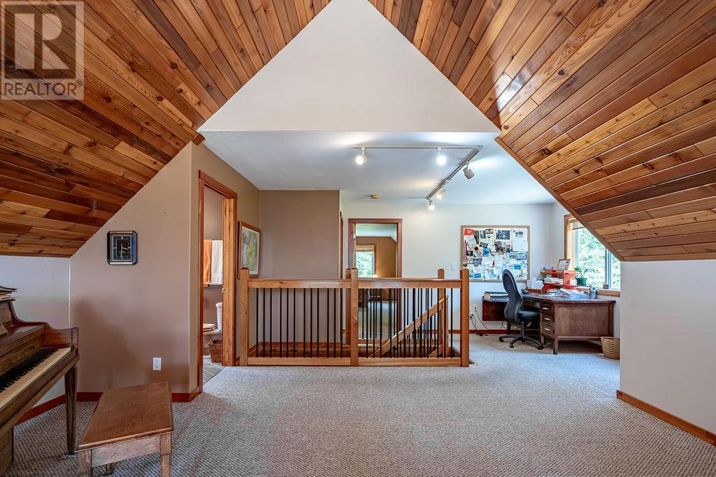 6105 Pine Ridge Road, Kaslo, British Columbia  V0G 1M0 - Photo 32 - 10354572