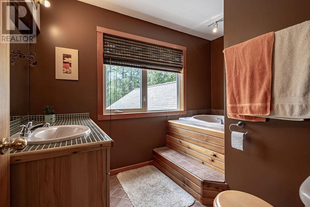 6105 Pine Ridge Road, Kaslo, British Columbia  V0G 1M0 - Photo 36 - 10354572