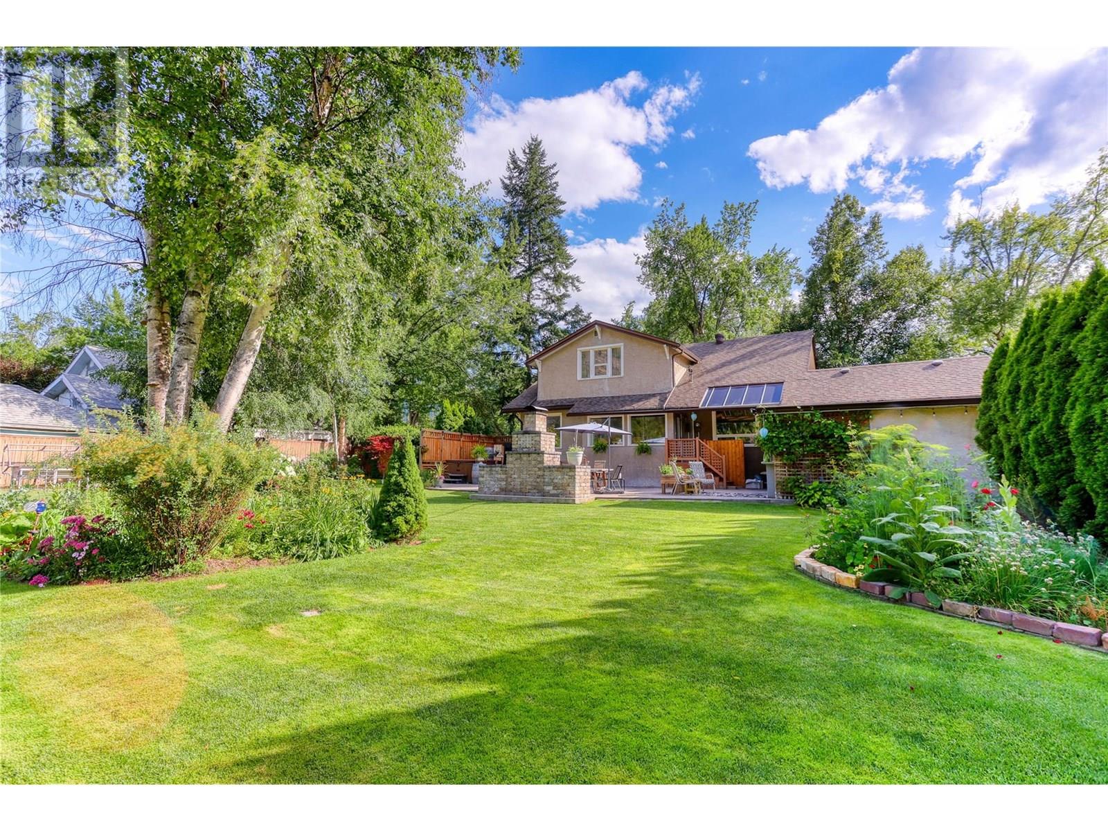208 Ritchie Avenue, Trail, British Columbia  V1R 1H2 - Photo 52 - 10354767