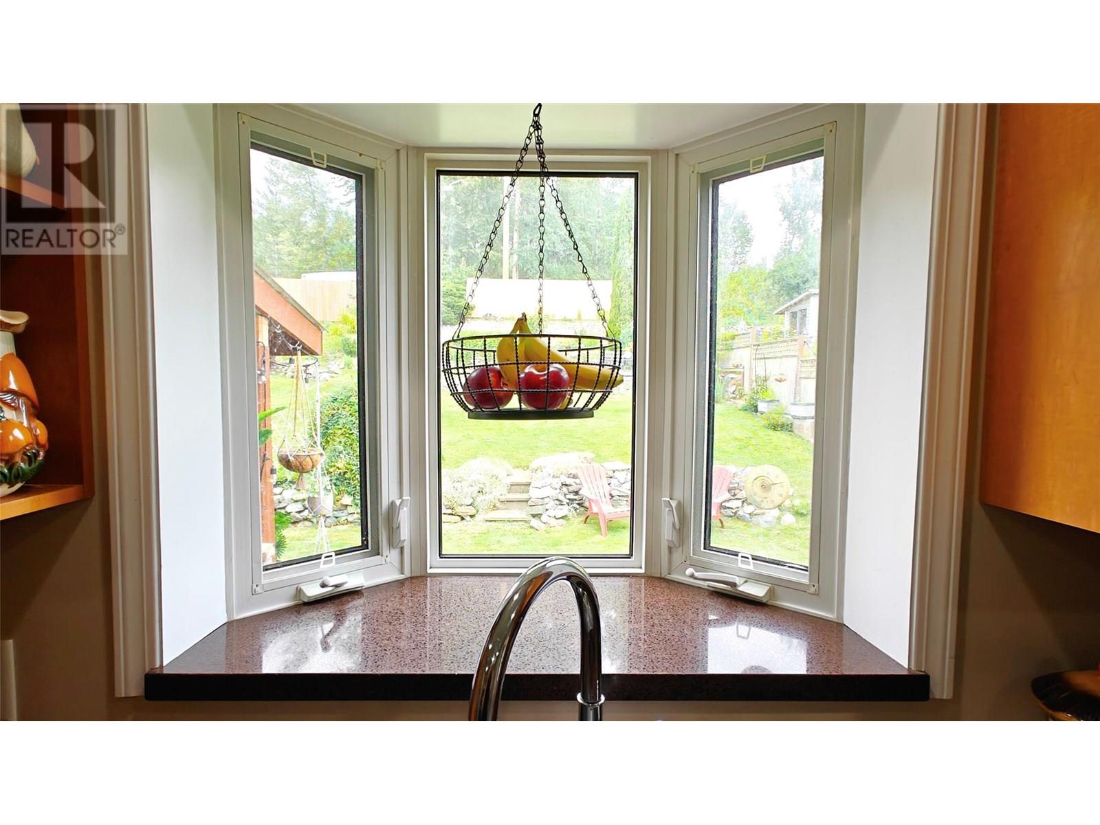 465 Forrest Drive, Warfield, British Columbia  V1R 2H1 - Photo 14 - 10354929