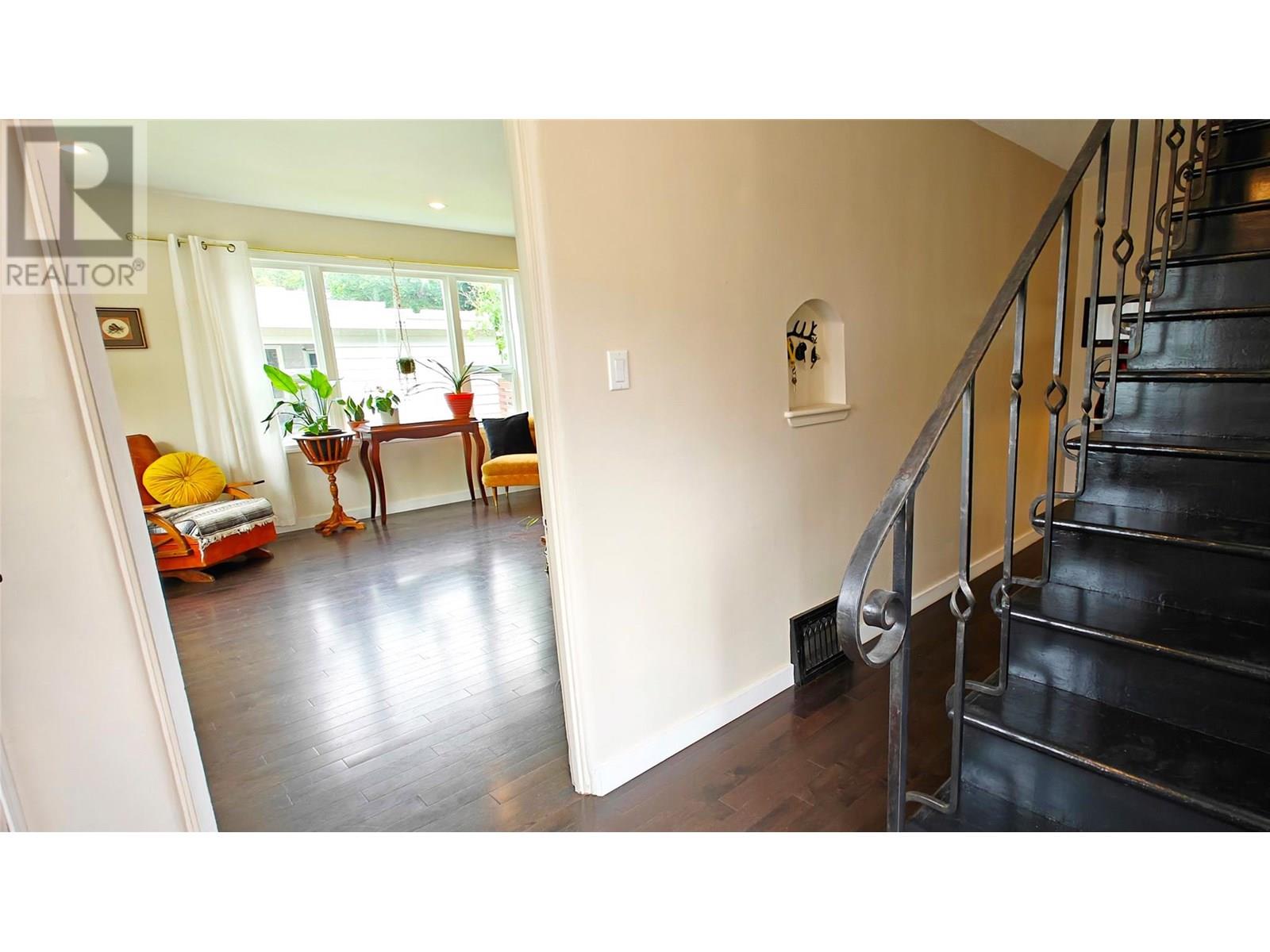 465 Forrest Drive, Warfield, British Columbia  V1R 2H1 - Photo 4 - 10354929