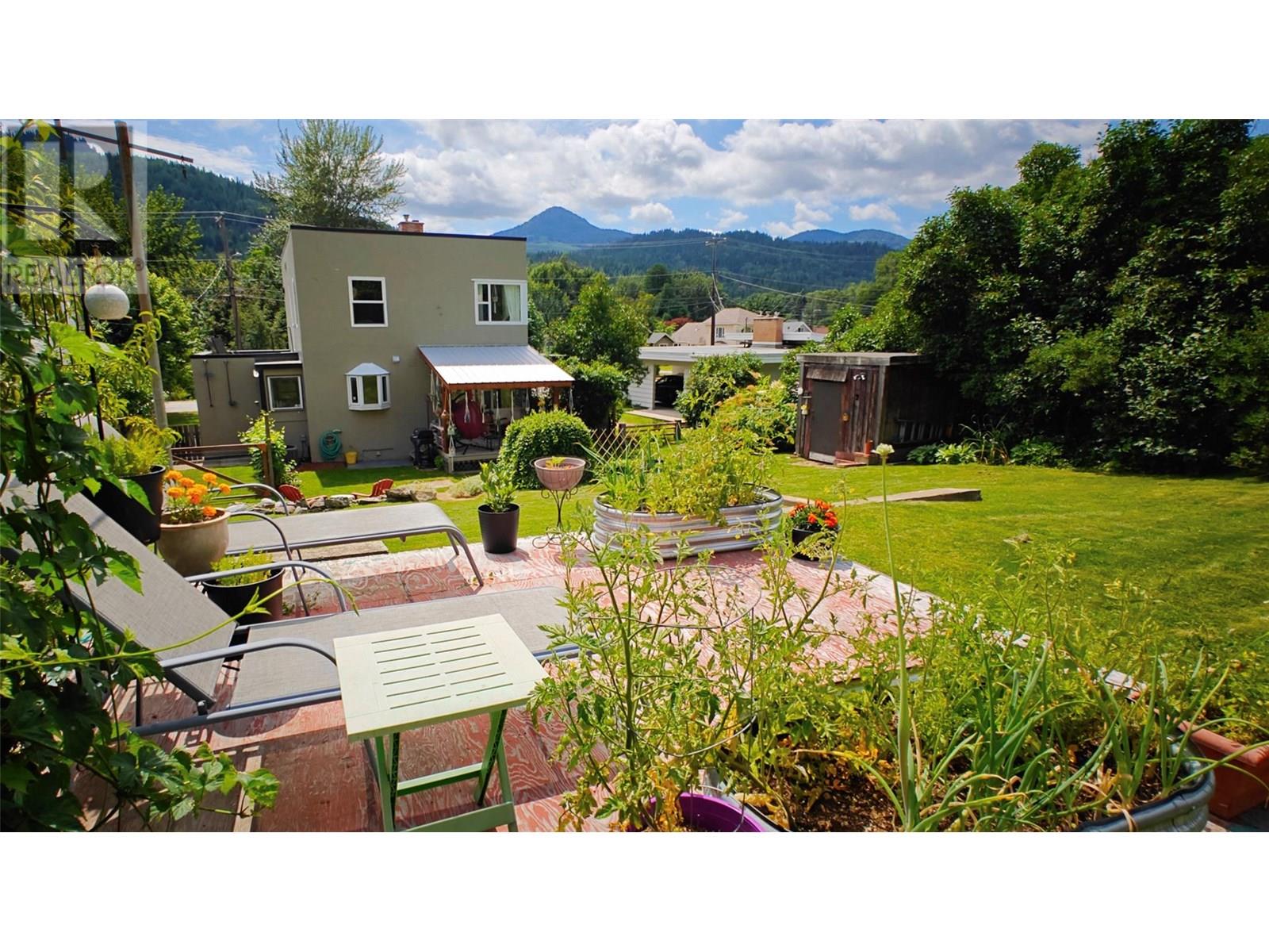 465 Forrest Drive, Warfield, British Columbia  V1R 2H1 - Photo 42 - 10354929