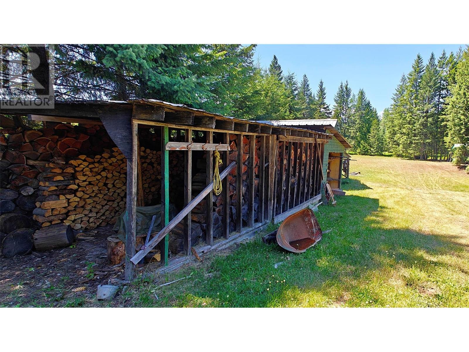 2029 Debruyn Road, Fruitvale, British Columbia  V0G 1L1 - Photo 14 - 10354721