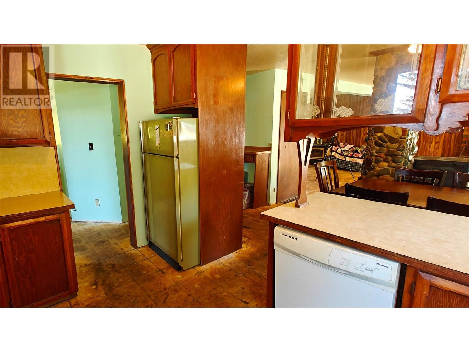 2029 Debruyn Road, Fruitvale, British Columbia  V0G 1L1 - Photo 25 - 10354721