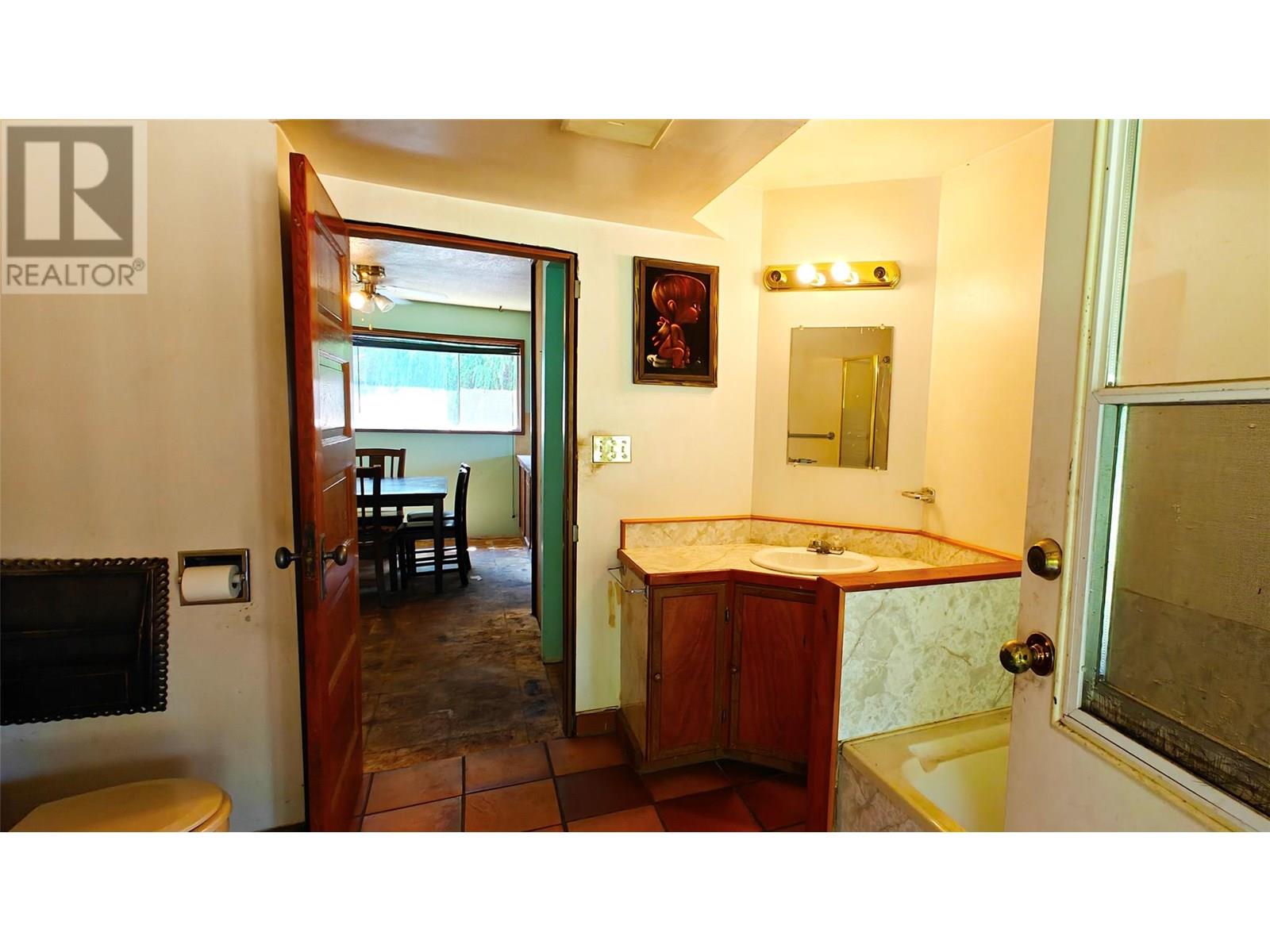 2029 Debruyn Road, Fruitvale, British Columbia  V0G 1L1 - Photo 29 - 10354721