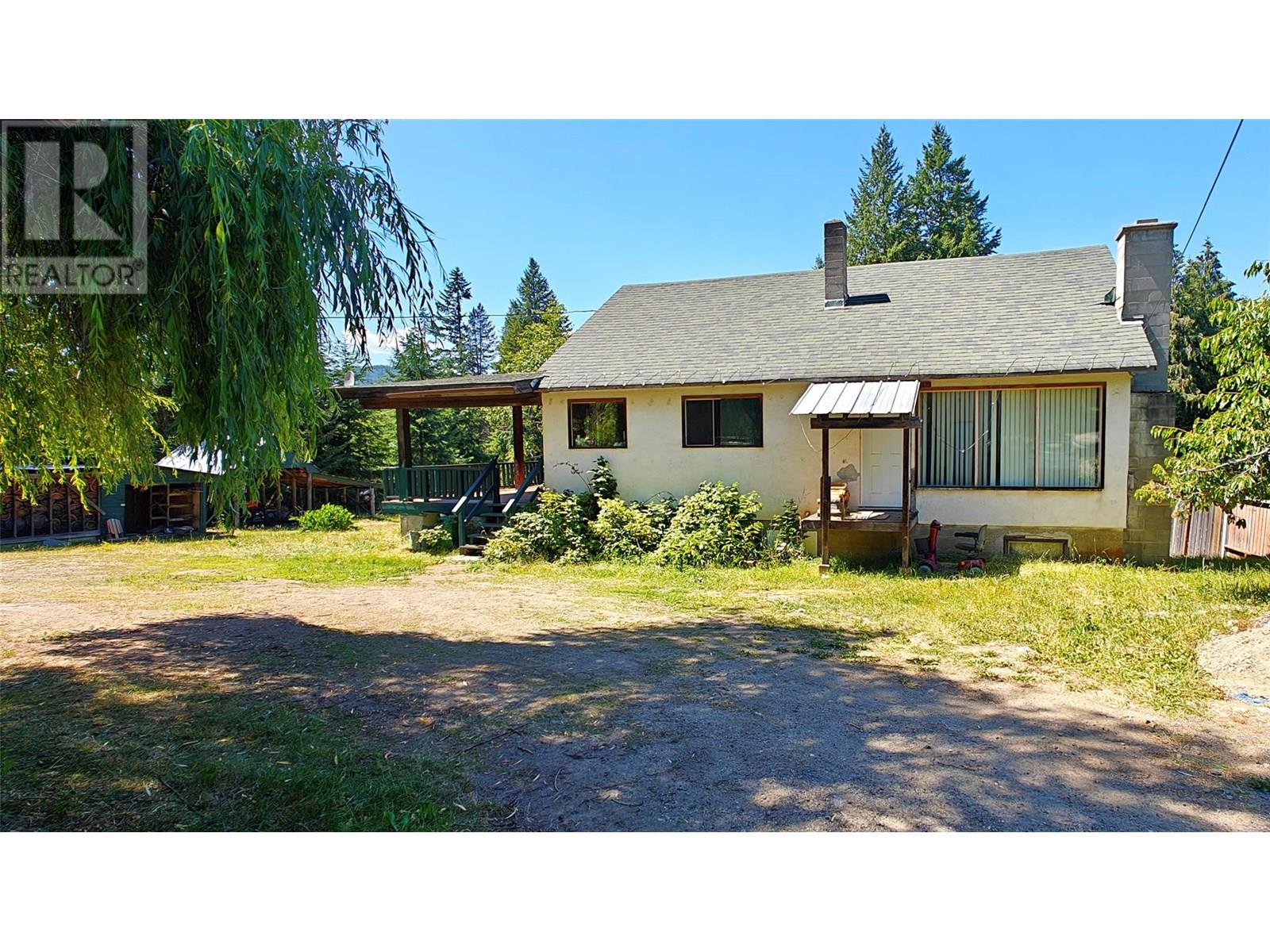 2029 Debruyn Road, Fruitvale, British Columbia  V0G 1L1 - Photo 3 - 10354721