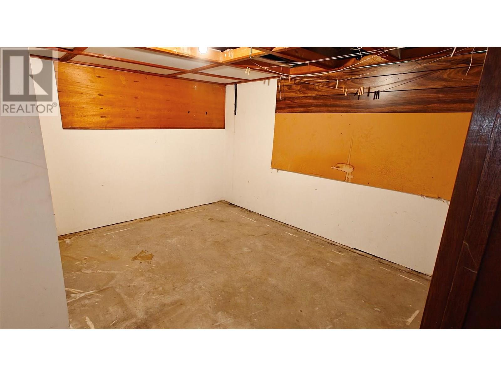 2029 Debruyn Road, Fruitvale, British Columbia  V0G 1L1 - Photo 34 - 10354721