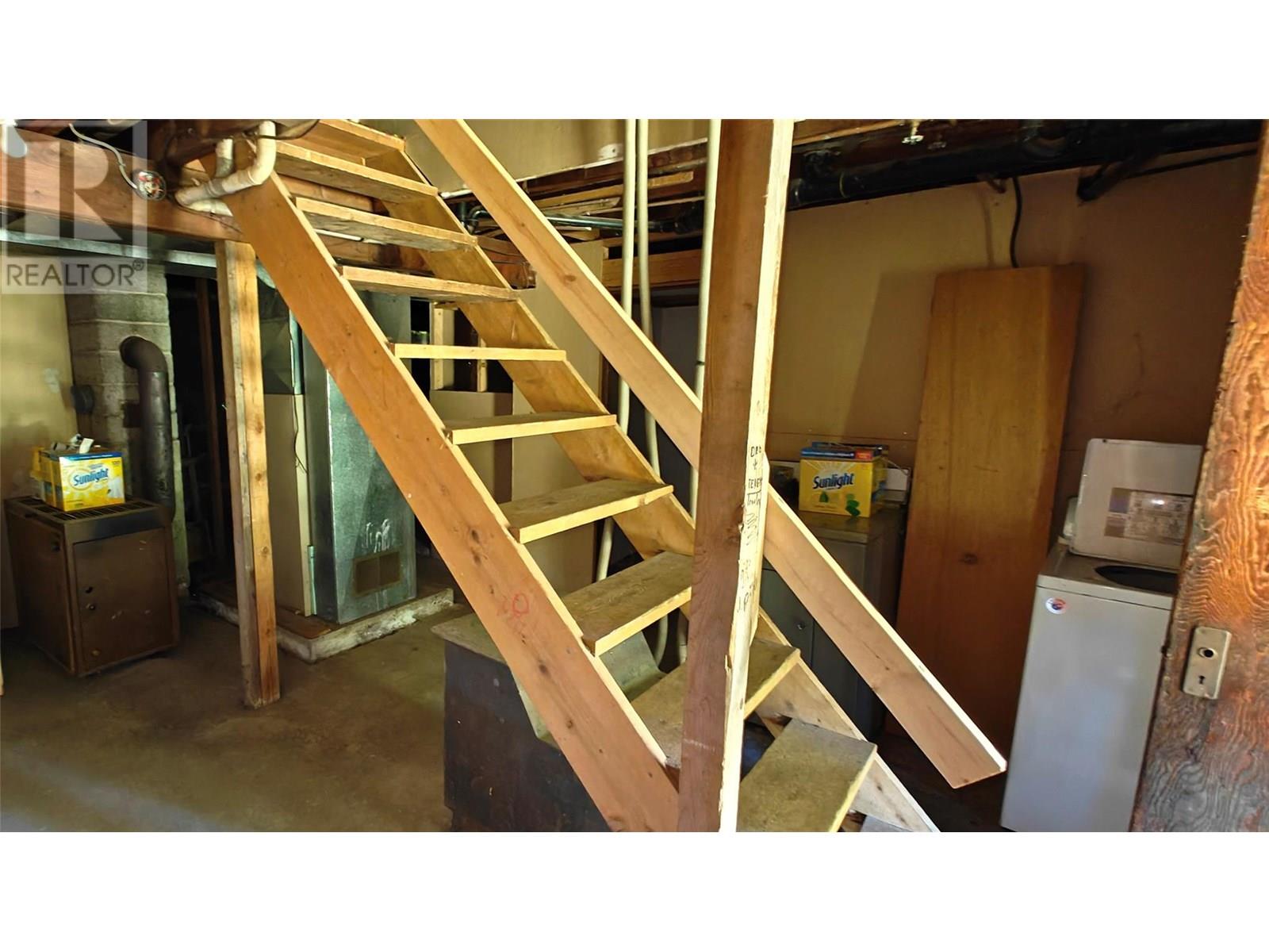 2029 Debruyn Road, Fruitvale, British Columbia  V0G 1L1 - Photo 35 - 10354721