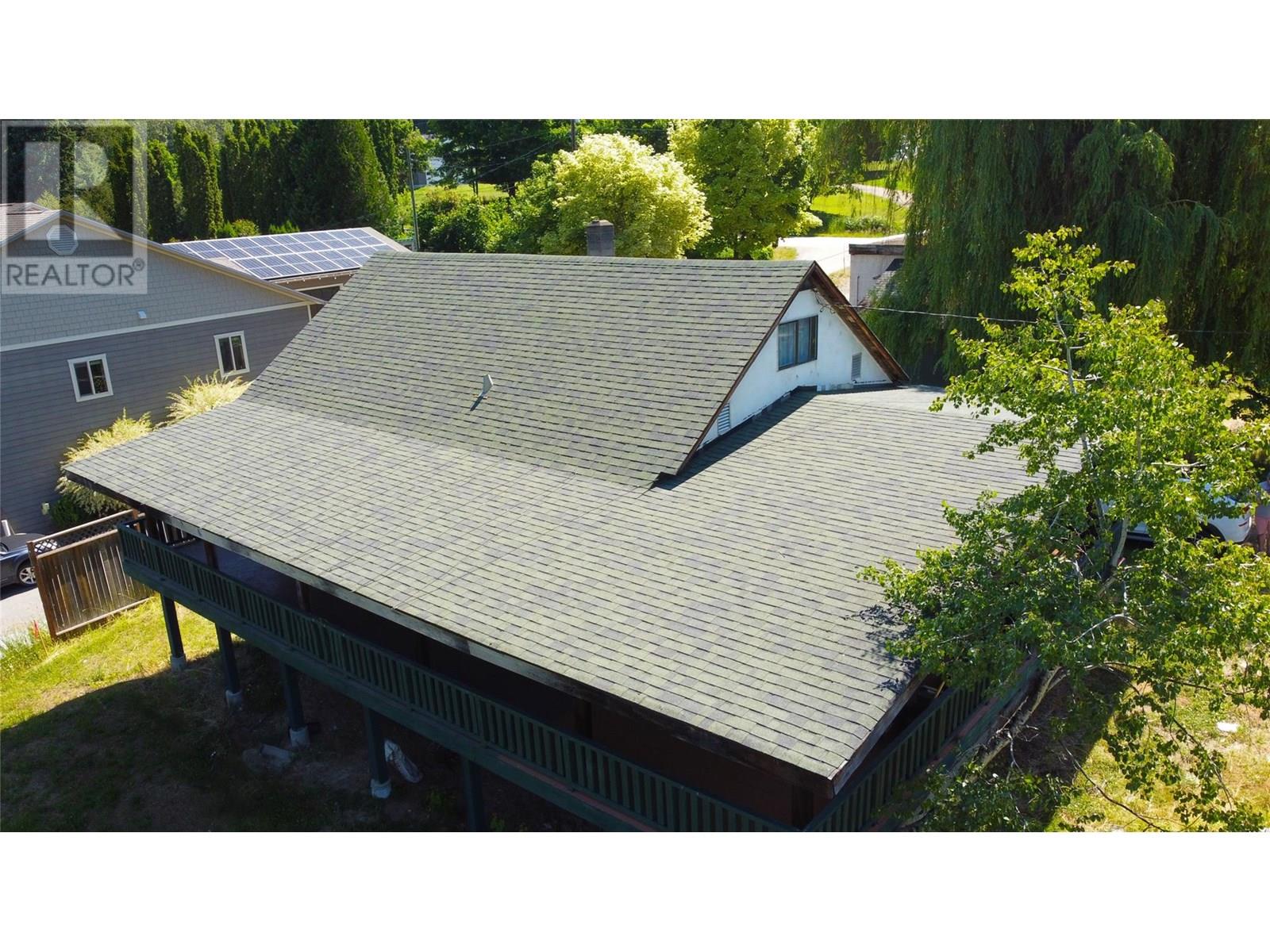 2029 Debruyn Road, Fruitvale, British Columbia  V0G 1L1 - Photo 6 - 10354721
