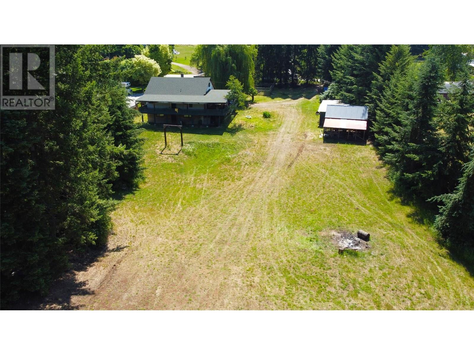 2029 Debruyn Road, Fruitvale, British Columbia  V0G 1L1 - Photo 7 - 10354721