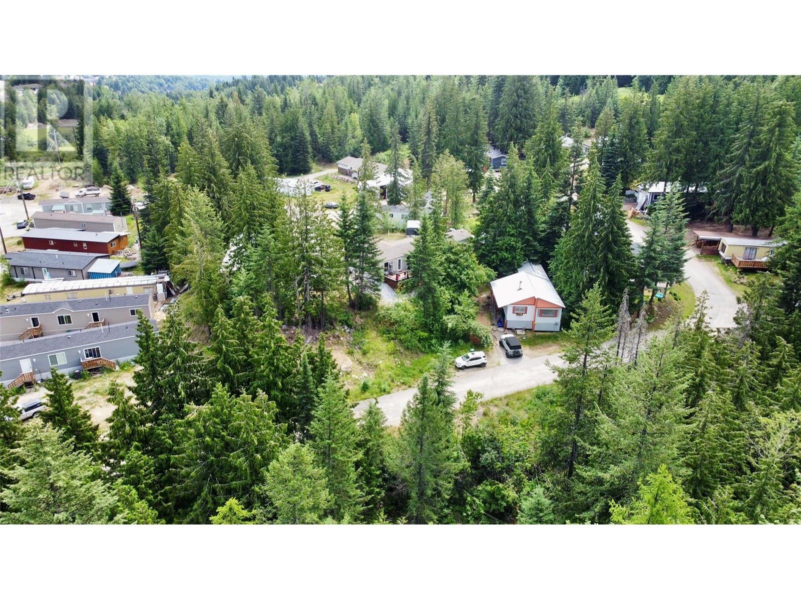 891 Monte Vista Drive Unit# 29, Rossland, British Columbia  V0G 1Y0 - Photo 4 - 10354892