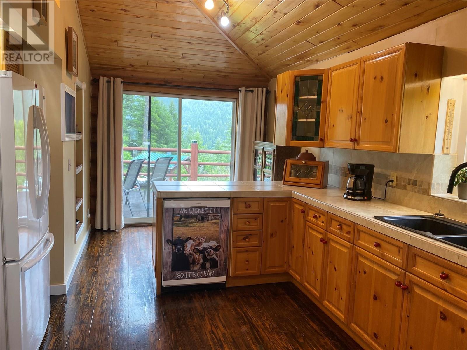 4405 Erie Ross-Spur Road, Salmo, British Columbia  V0G 1L1 - Photo 1 - 10354021