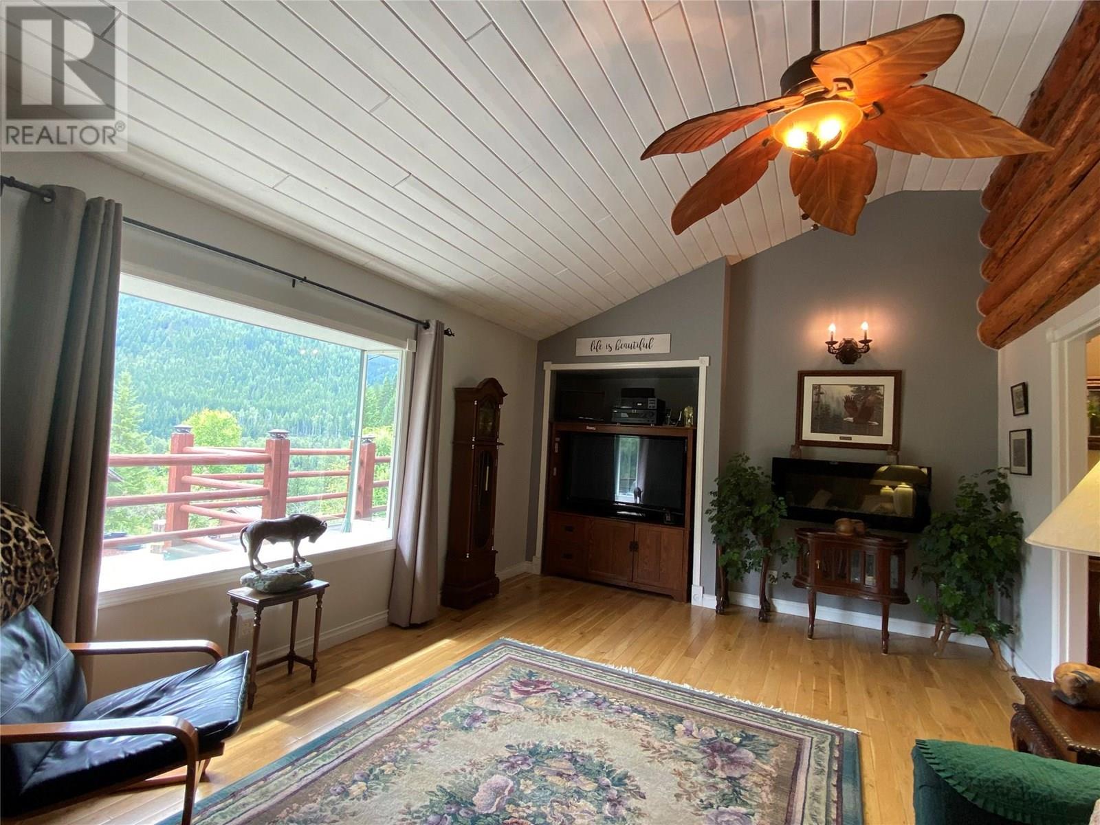 4405 Erie Ross-Spur Road, Salmo, British Columbia  V0G 1L1 - Photo 11 - 10354021