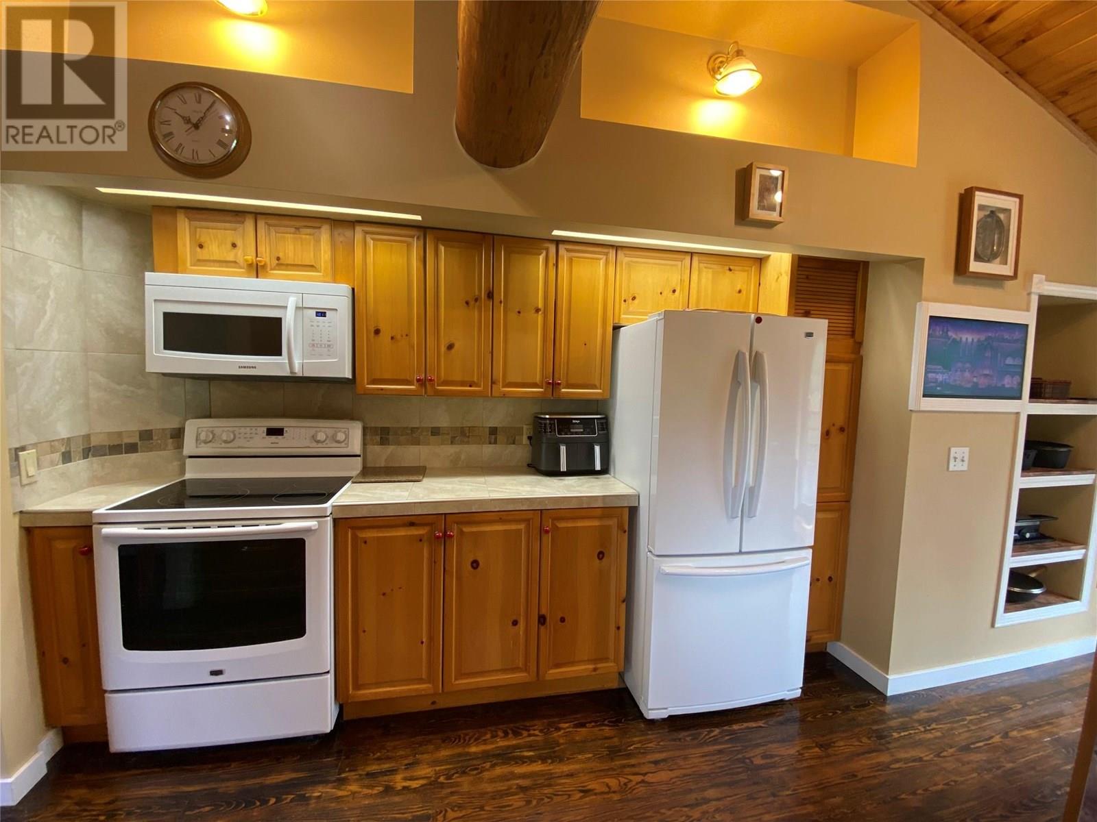 4405 Erie Ross-Spur Road, Salmo, British Columbia  V0G 1L1 - Photo 5 - 10354021