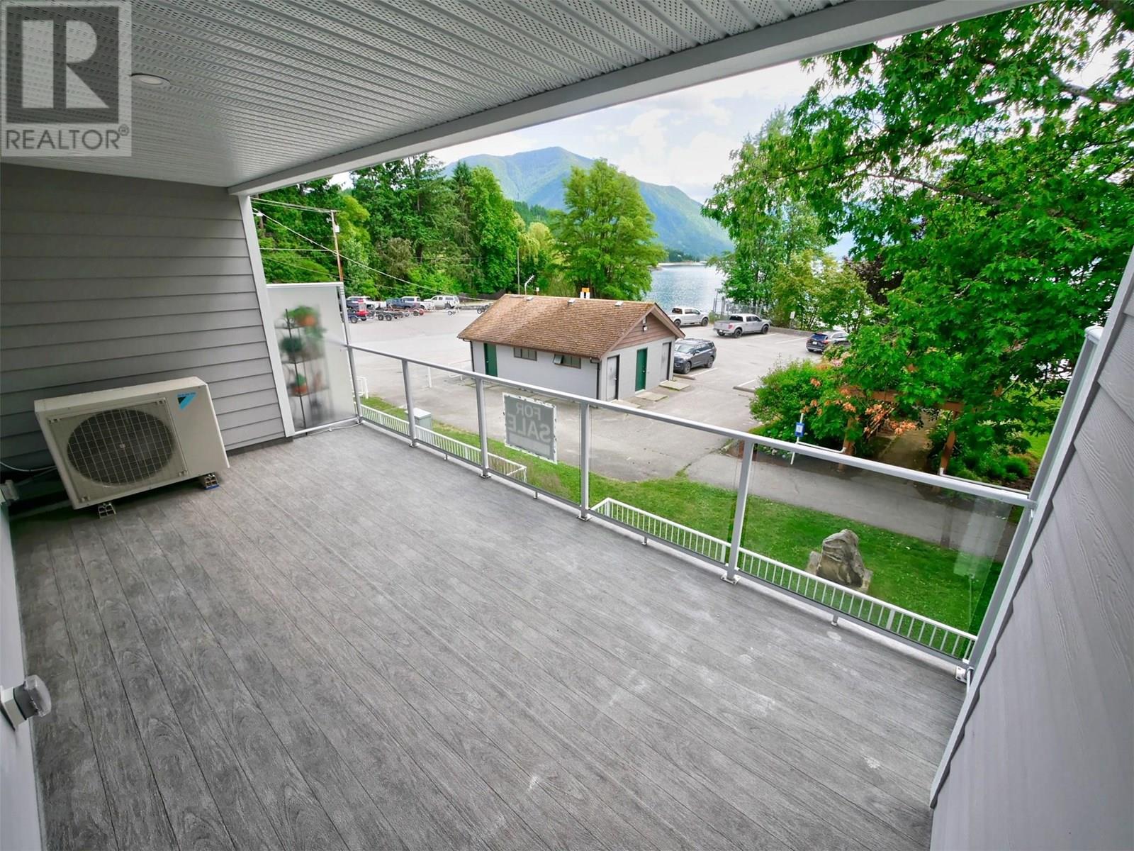 88 Nelson Avenue S Unit# 3, Nakusp, British Columbia  V0G 1R1 - Photo 2 - 10354792