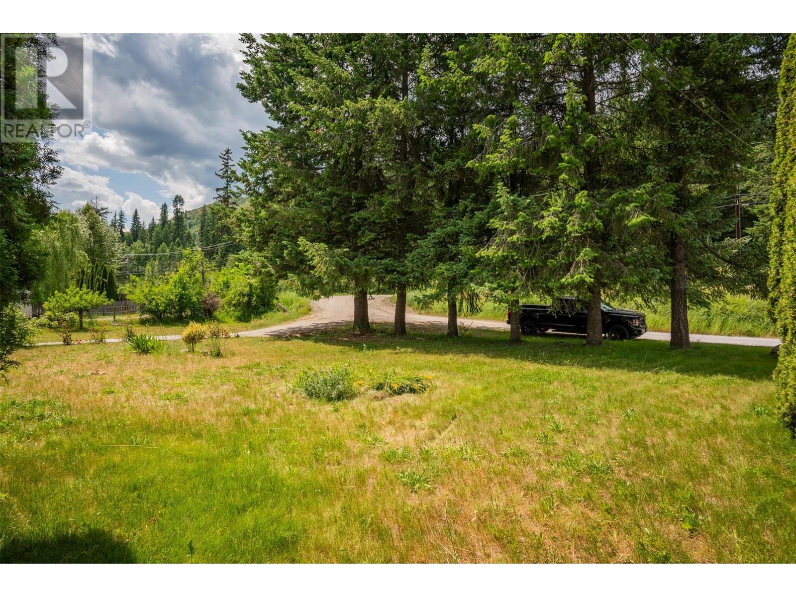 1500 3b Hwy, Fruitvale, British Columbia  V0G 1L1 - Photo 37 - 10355128