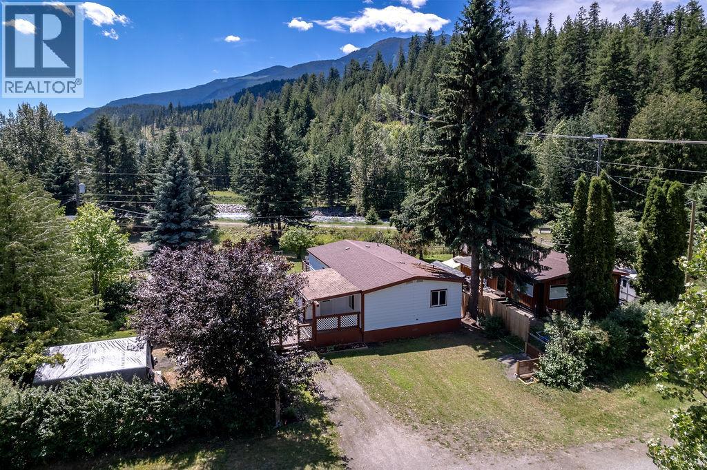 243 E Avenue, Kaslo, British Columbia  V0G 1M0 - Photo 1 - 10354941
