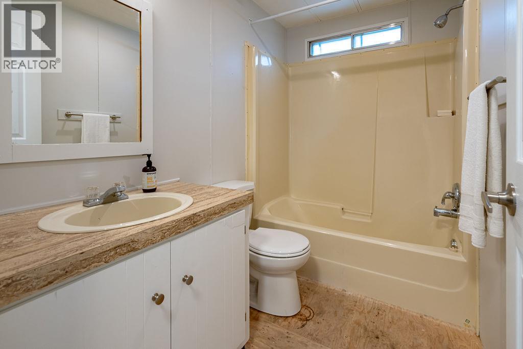 243 E Avenue, Kaslo, British Columbia  V0G 1M0 - Photo 22 - 10354941