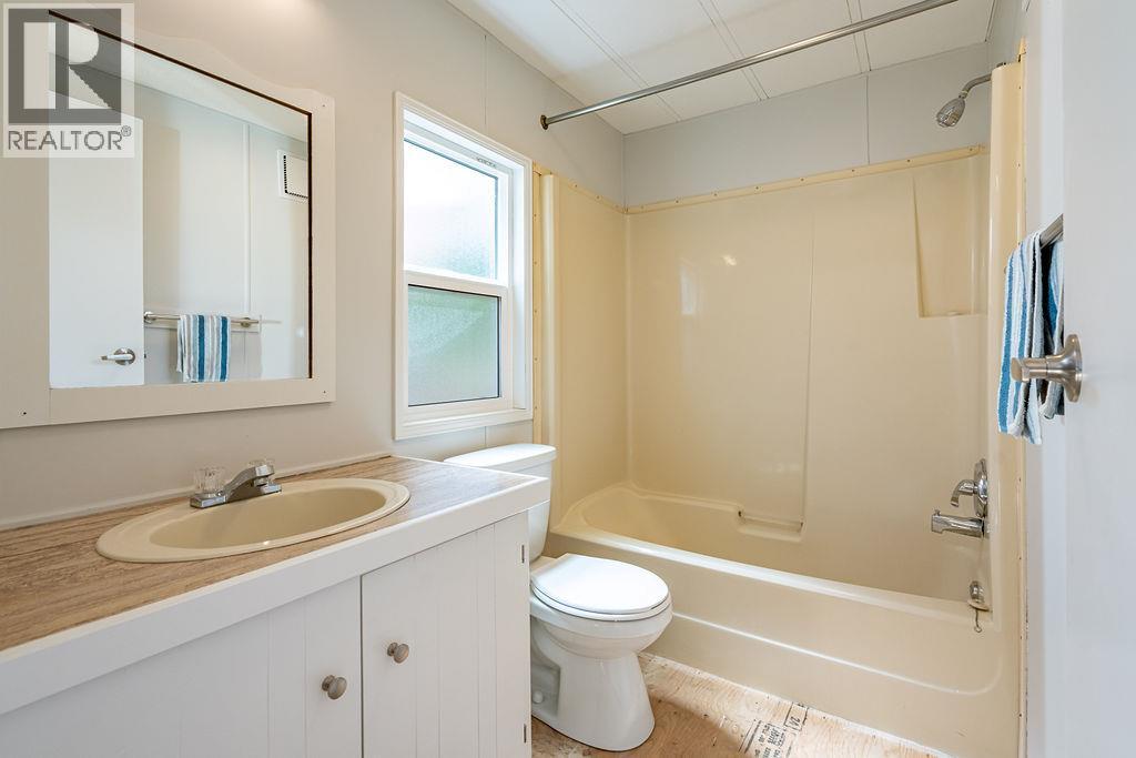 243 E Avenue, Kaslo, British Columbia  V0G 1M0 - Photo 25 - 10354941