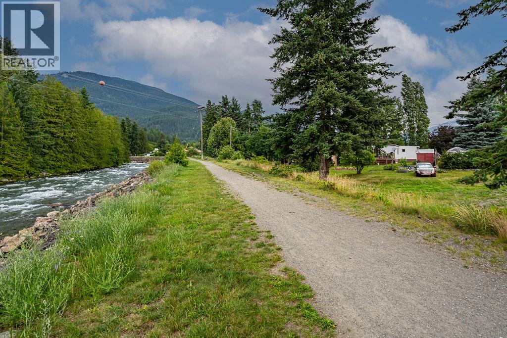 243 E Avenue, Kaslo, British Columbia  V0G 1M0 - Photo 36 - 10354941