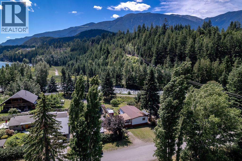 243 E Avenue, Kaslo, British Columbia  V0G 1M0 - Photo 39 - 10354941