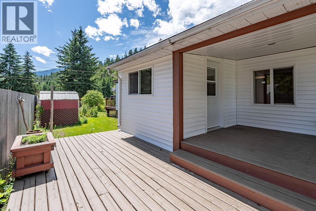 243 E Avenue, Kaslo, British Columbia  V0G 1M0 - Photo 4 - 10354941