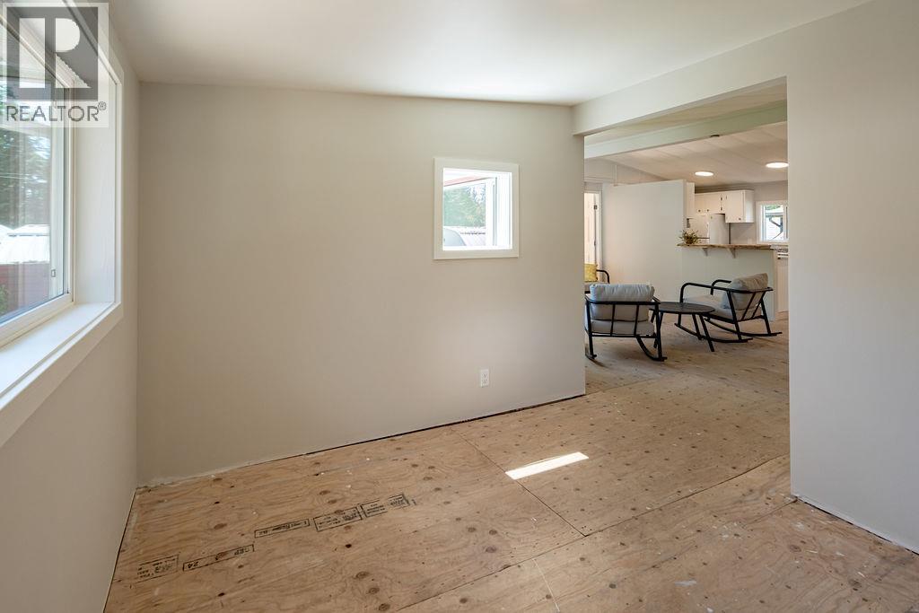 243 E Avenue, Kaslo, British Columbia  V0G 1M0 - Photo 6 - 10354941
