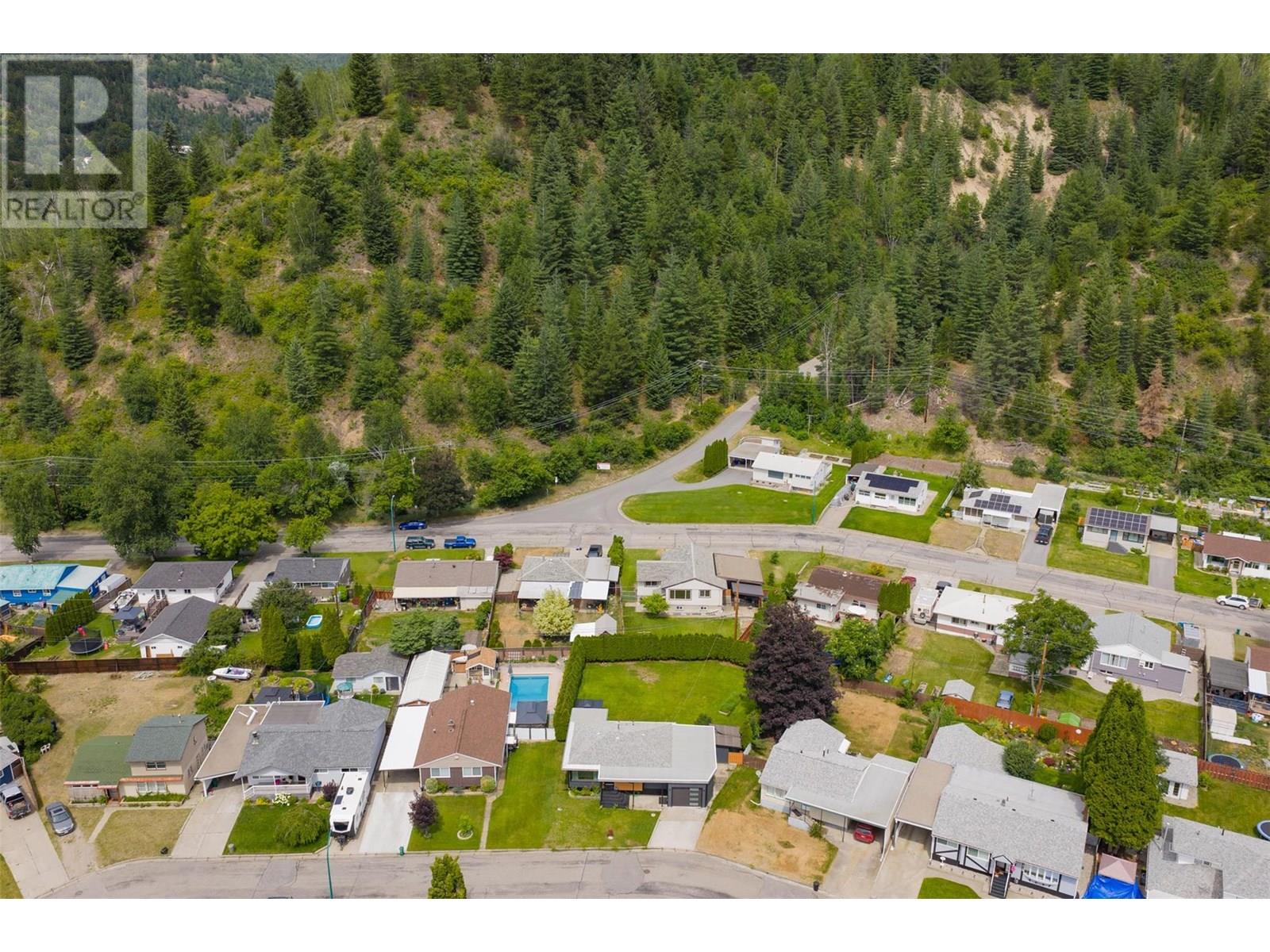 1015 Regan Crescent, Trail, British Columbia  V1R 1C2 - Photo 43 - 10355045