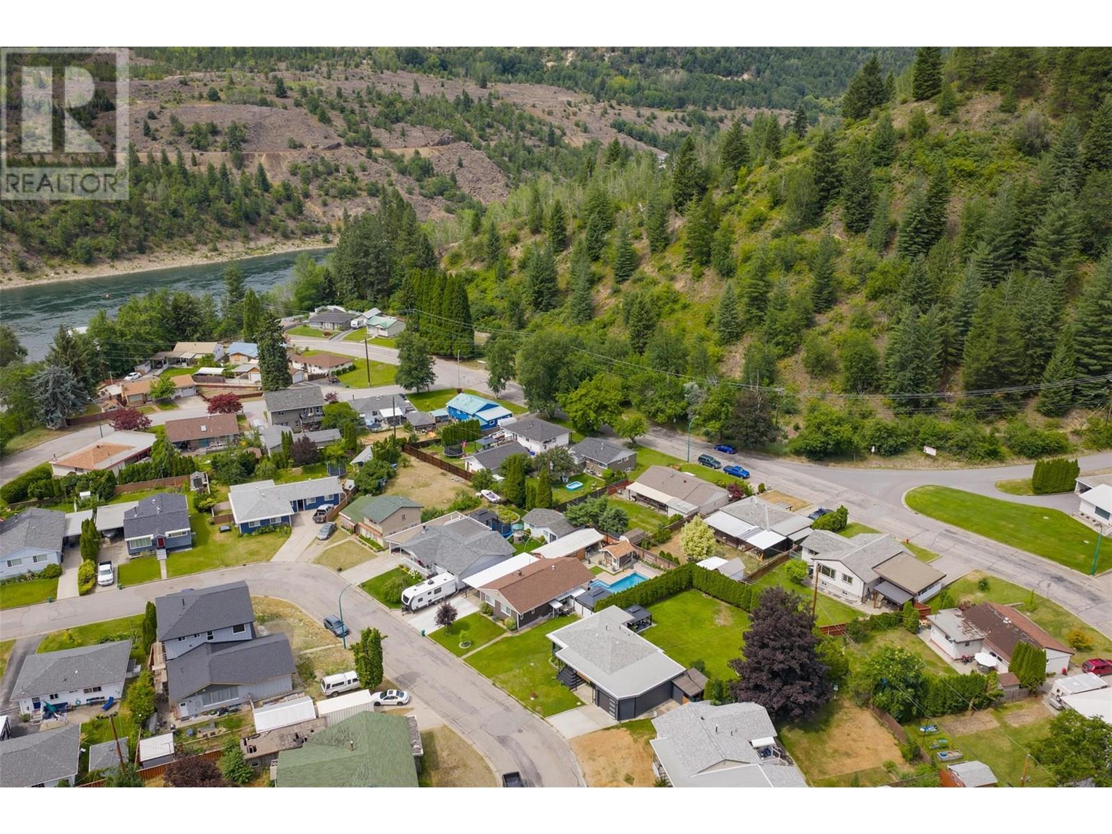 1015 Regan Crescent, Trail, British Columbia  V1R 1C2 - Photo 44 - 10355045