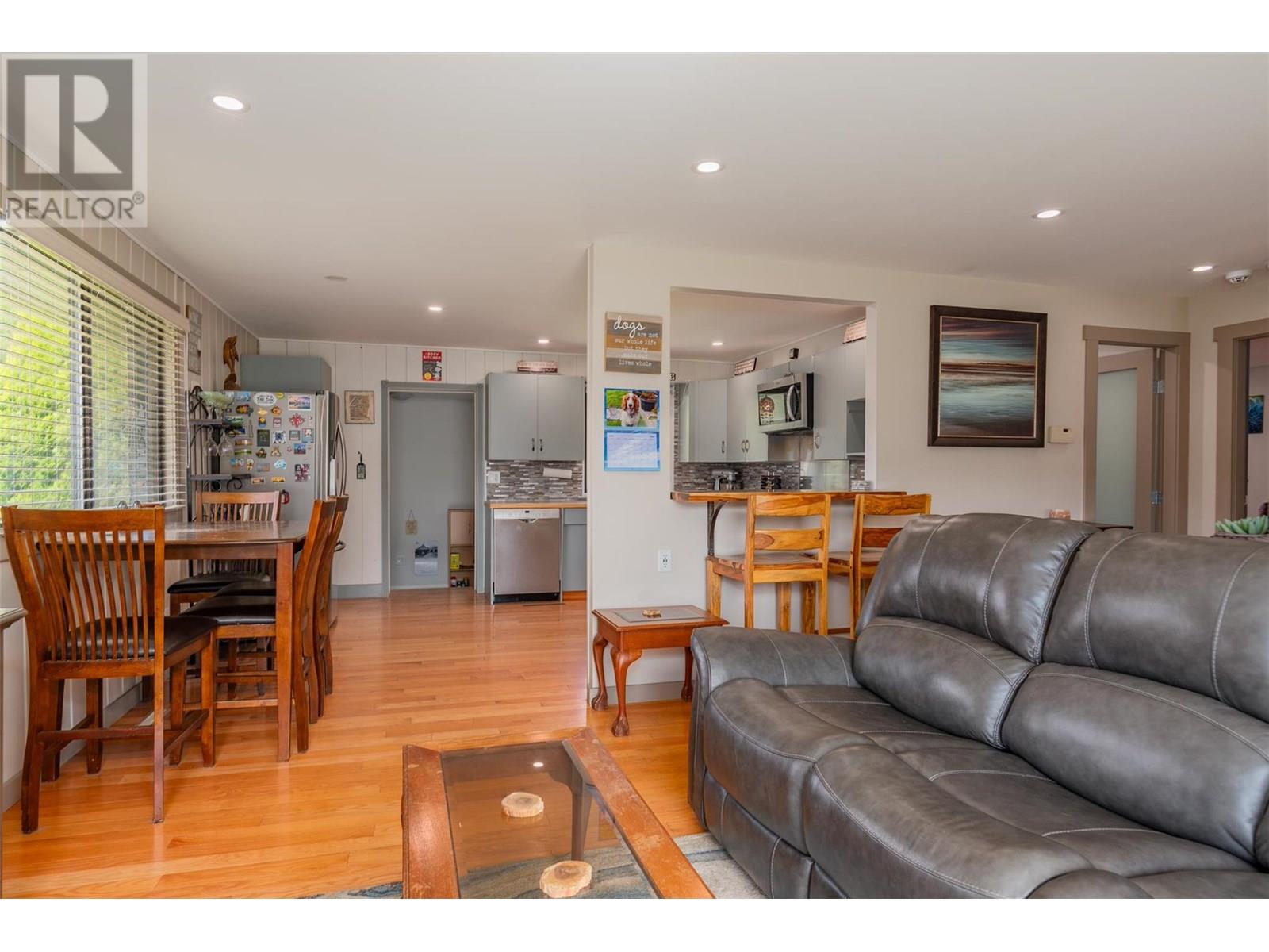 1015 Regan Crescent, Trail, British Columbia  V1R 1C2 - Photo 9 - 10355045