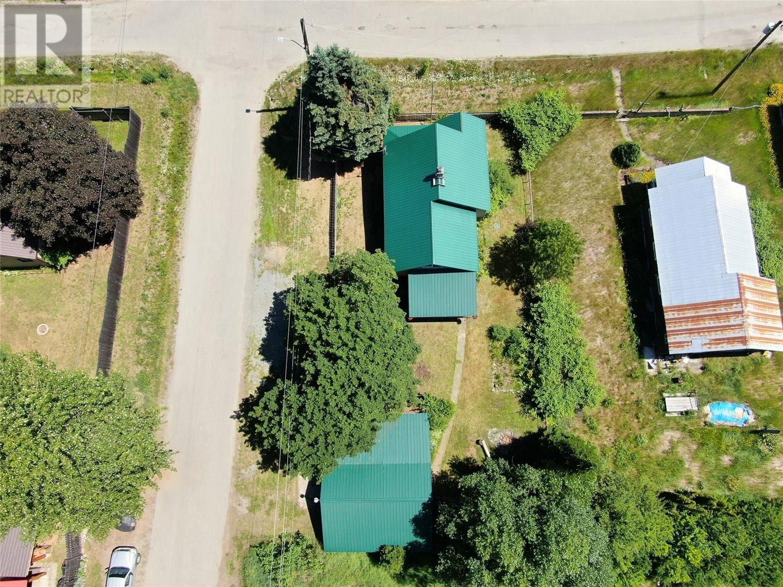 303 Fir Street, Ymir, British Columbia  V0G 2K0 - Photo 33 - 10355138