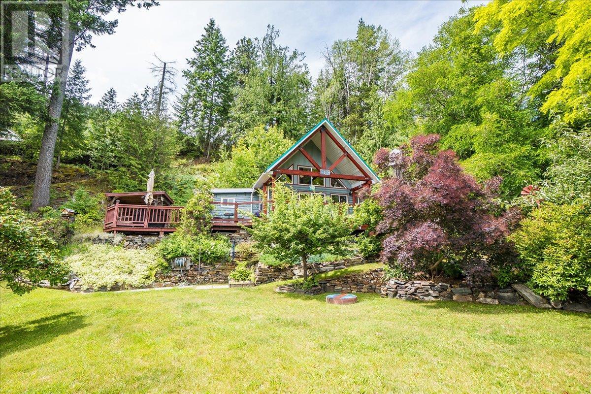 5529 Highway 31, Mirror Lake, British Columbia  V0G 1M0 - Photo 15 - 10355136