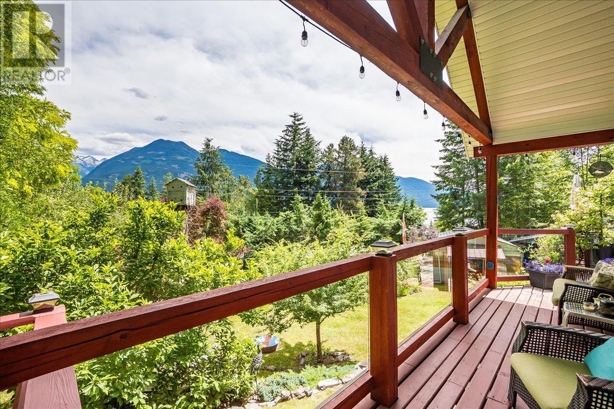 5529 Highway 31, Mirror Lake, British Columbia  V0G 1M0 - Photo 23 - 10355136