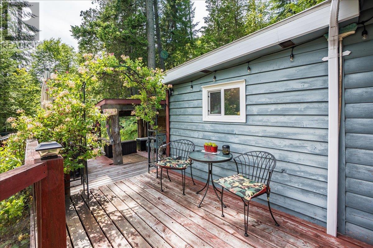 5529 Highway 31, Mirror Lake, British Columbia  V0G 1M0 - Photo 28 - 10355136