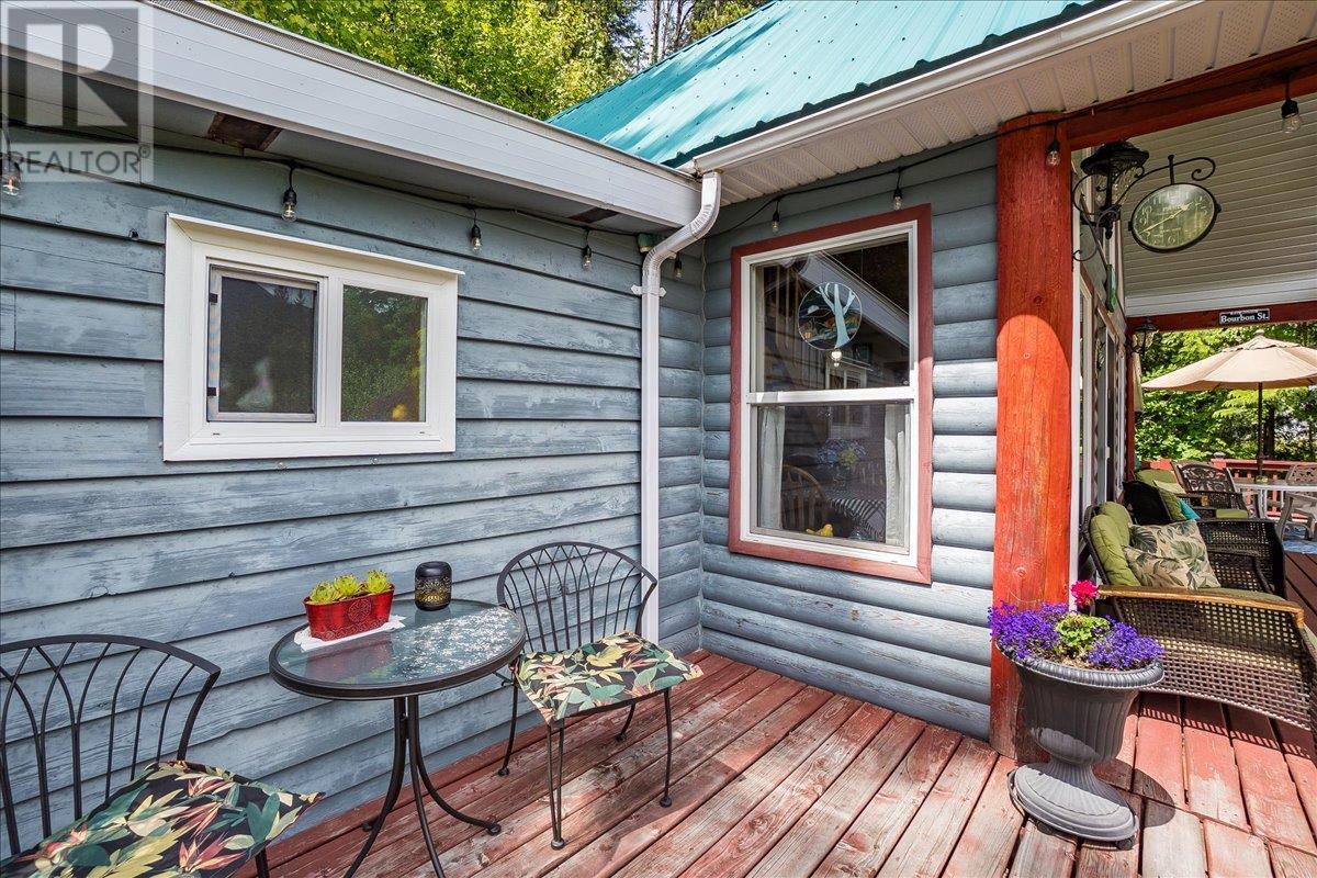 5529 Highway 31, Mirror Lake, British Columbia  V0G 1M0 - Photo 29 - 10355136