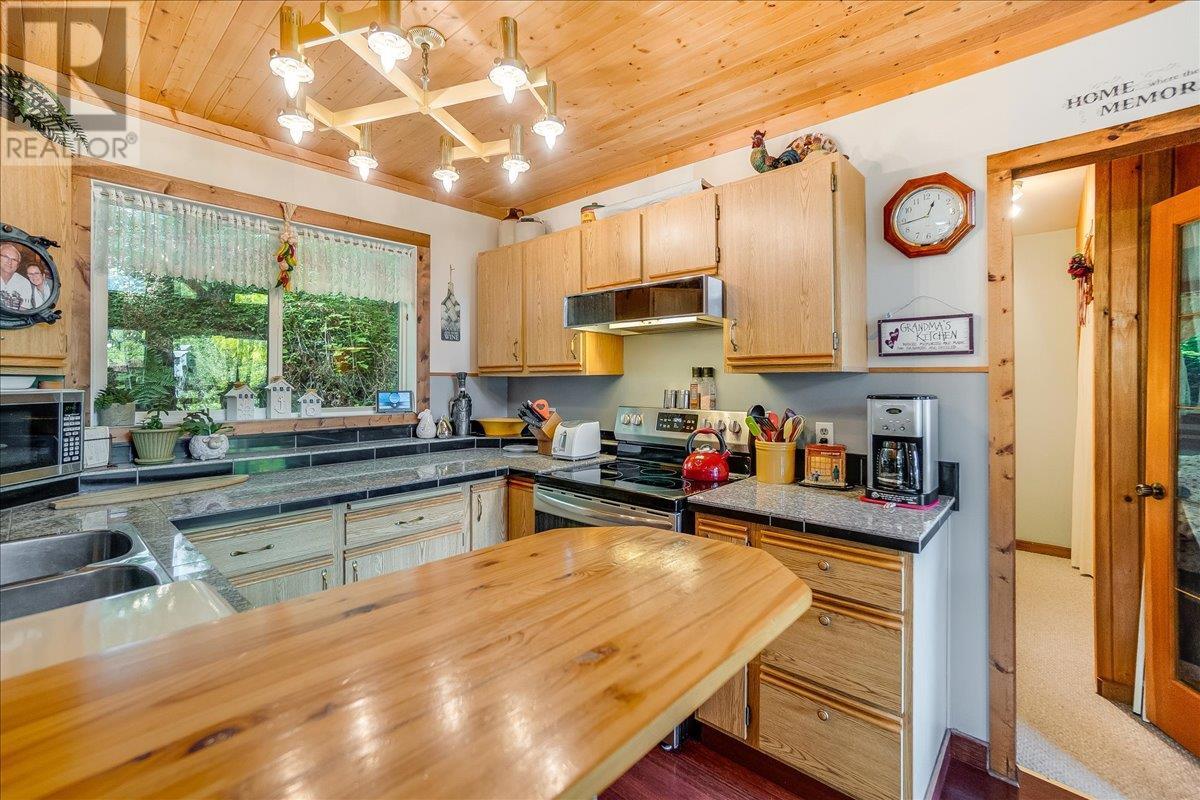 5529 Highway 31, Mirror Lake, British Columbia  V0G 1M0 - Photo 53 - 10355136