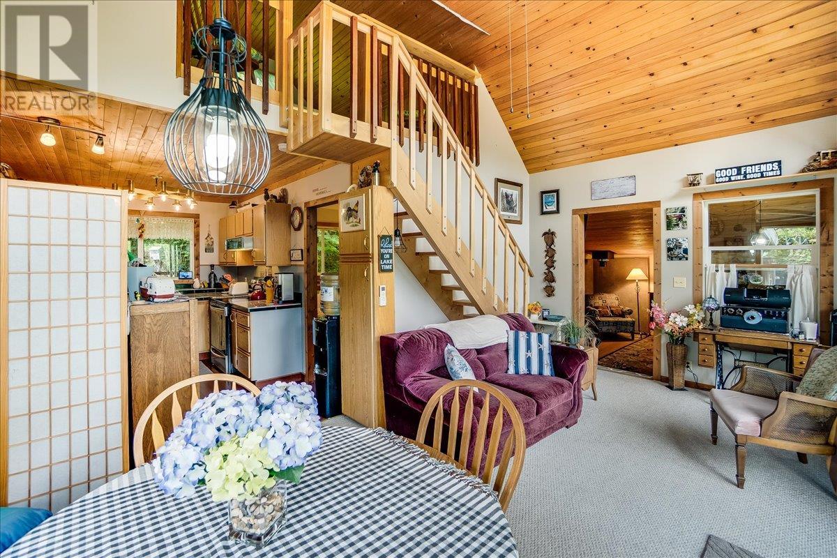 5529 Highway 31, Mirror Lake, British Columbia  V0G 1M0 - Photo 60 - 10355136