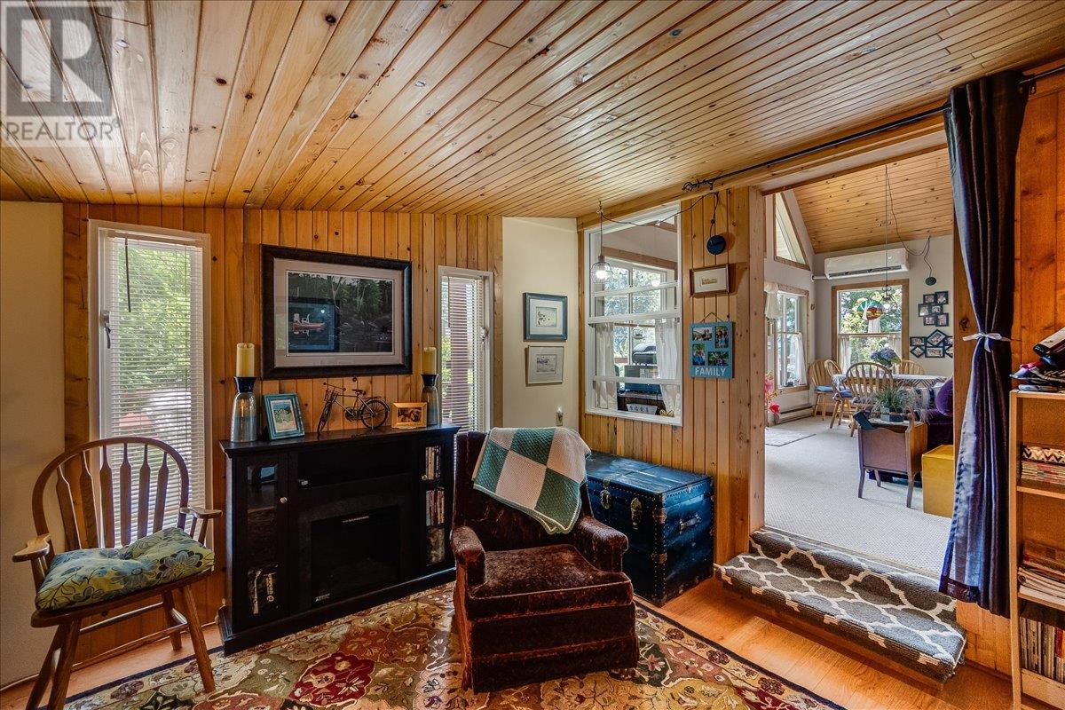 5529 Highway 31, Mirror Lake, British Columbia  V0G 1M0 - Photo 72 - 10355136