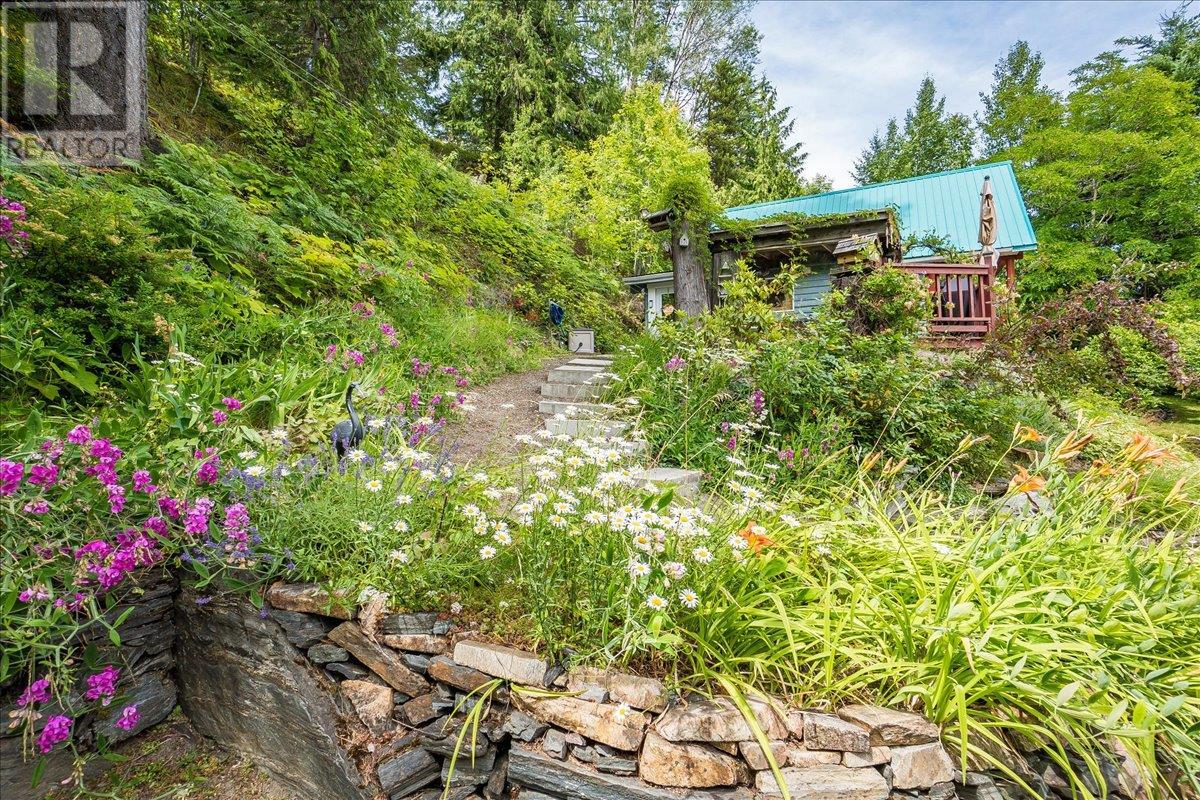 5529 Highway 31, Mirror Lake, British Columbia  V0G 1M0 - Photo 78 - 10355136