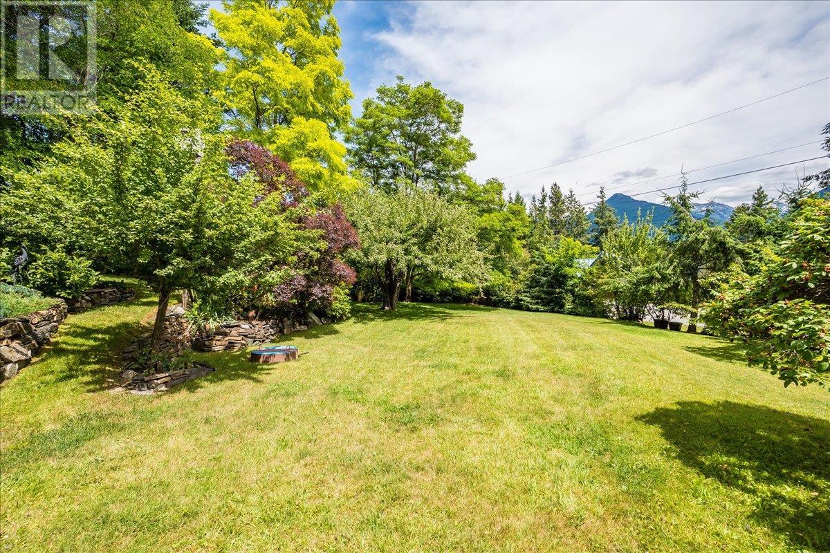 5529 Highway 31, Mirror Lake, British Columbia  V0G 1M0 - Photo 80 - 10355136