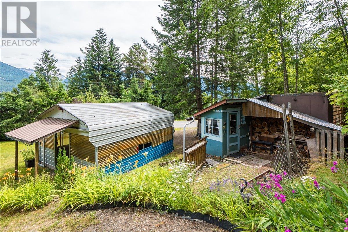 5529 Highway 31, Mirror Lake, British Columbia  V0G 1M0 - Photo 85 - 10355136