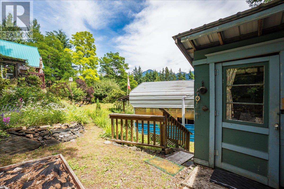 5529 Highway 31, Mirror Lake, British Columbia  V0G 1M0 - Photo 91 - 10355136