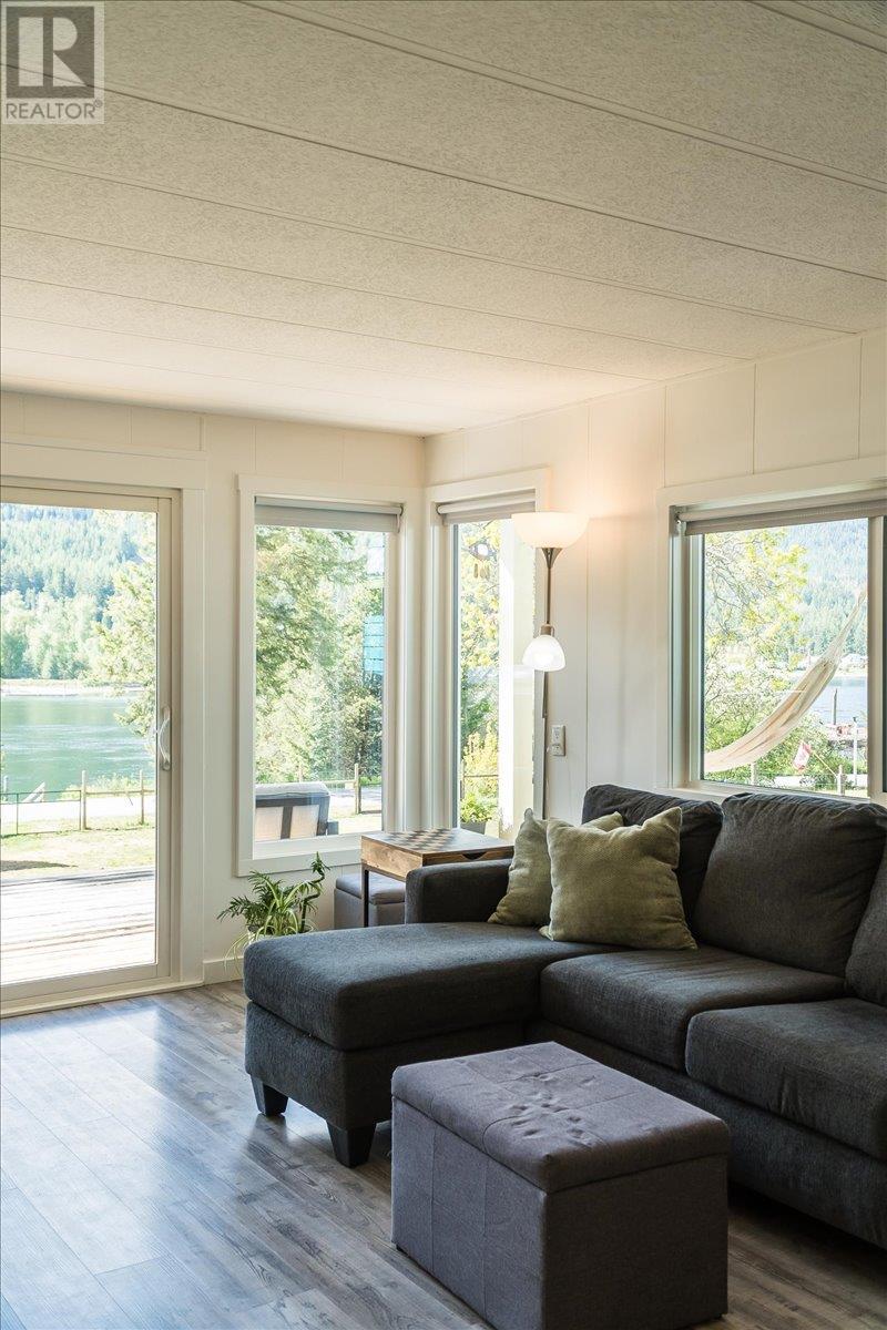 7733 Balfour Wharf Road, Balfour, British Columbia  V0G 1C0 - Photo 16 - 10355226